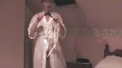 Heyecanlı büyük adam dövme pornosikişizle bir melez sikikleri