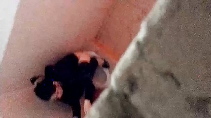 Avcı, sessizlik karşılığında amatör porn komşunun horozunu emdi