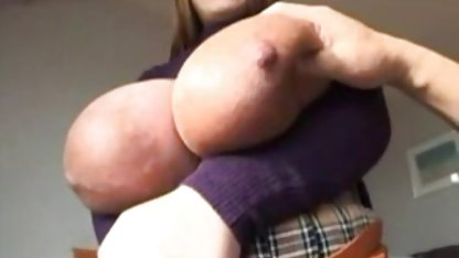 Sarışın milf genç kız evde kimse yok sex yalamak kedi traş yaptı