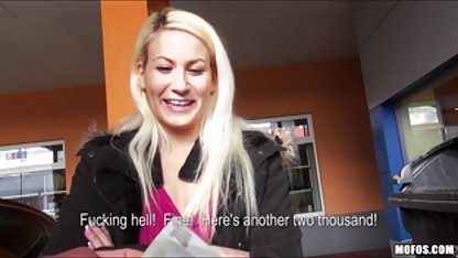Yaşlı patron, ihmalkar sekreteri anal cüce sex seksle cezalandırdı