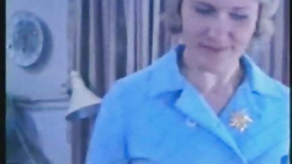 Duştan sonra derin bir oral seks, güzel amcıklar alış verişlerden en iyi rahatlama