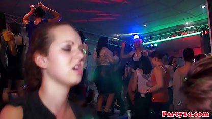 Seksi Latina ustalıkla babasının arkadaşını seks için türk ifşa sex yayıldı