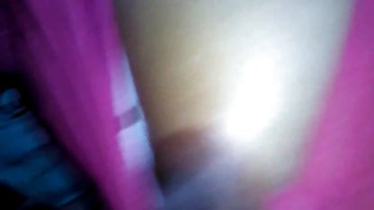 Asyalı kız DJ, üreticinin büyük penisine kedi çekti gey seks