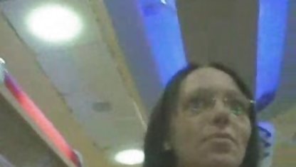 Yetişkinlik güzelliği üvey babasıyla sıcak asian porn vk seks yaptı