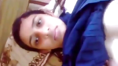 Skandal lezbiyen am yalama önlemek için busty karısı Fucked