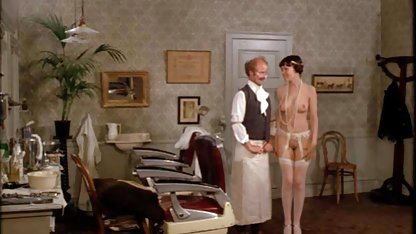 Dinlemeden önce, öğrenci kıçından sevdiği adama bakire porn verdi