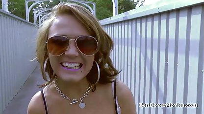 Ofisteki sıcaklığa bağlı olarak, busty sekreter yanlışlıkla türk türbanlı sex genç bir patronu baştan çıkardı