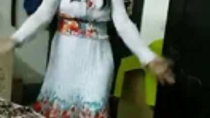Karısı sıkıcı kocasını türkçe konuşmalı seks üçlü olmaya ikna etti