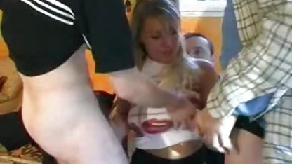İnlemeden gizlenmeden babanın arkadaşıyla sevişmek mobil porn