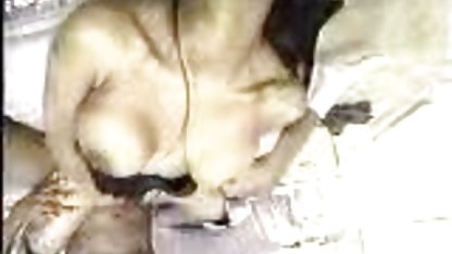 Piyanist bir sarışın milf vk liseli büyük göğüsler tarafından şaşırdı ve onun yağ horoz parçaladı