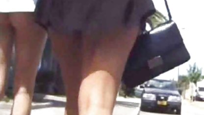 Sakallı kertenkele metresiyle bir arkadaşın cinsiyetine bakar ve cıvatasını parmaklıyor hd porn vk