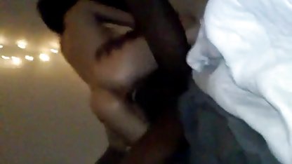Genç kamera kamera kapalı sarsıldı ve misafirlerine baktı bir komşu ile becerdin sibel kekilli porn