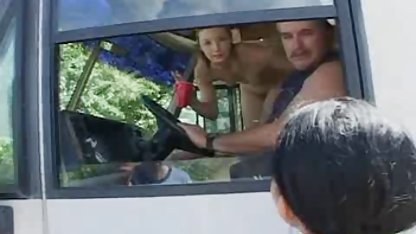 Ruhumda çıplak bir melez gördüm yeşilçam porn ve arkadaşımı bir toplu tecavüz düzenlemeye davet ettim